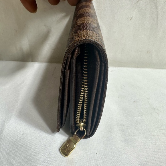 Louis Vuitton Wallet - Picture 3 of 11